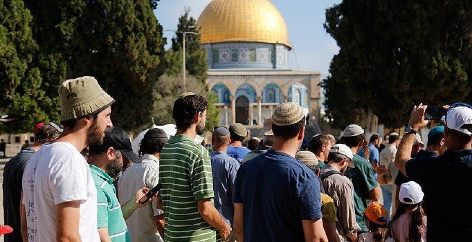 Mescid-i Aksa'nın tüm kapıları yeniden açıldı
