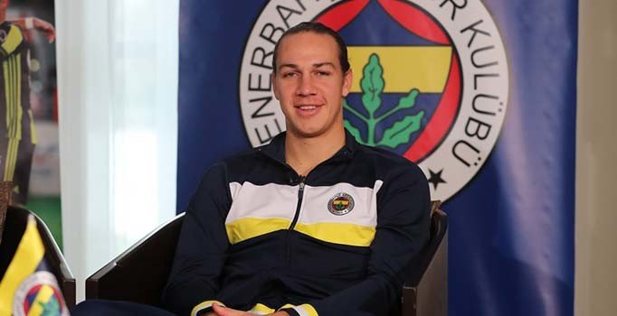 Fenerbahçeli Frey, Almanya'da ameliyat oldu