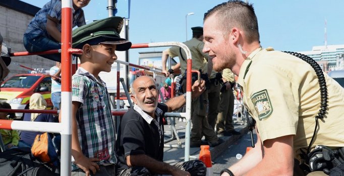 Almanya’da çocukların da ‘istihbarat takibinde olması’ tartışılıyor