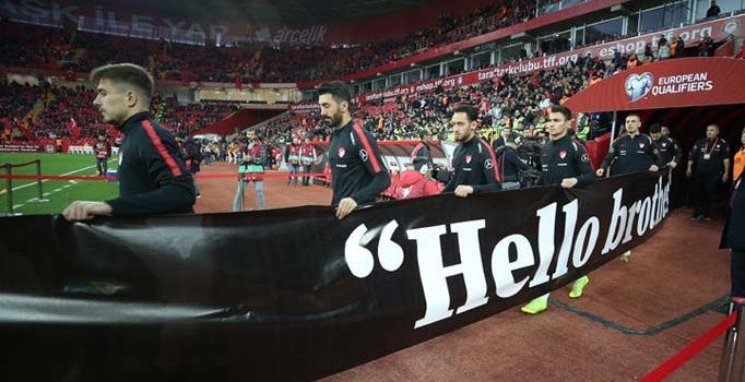 Milli Takım futbolcularından anlamlı hareket