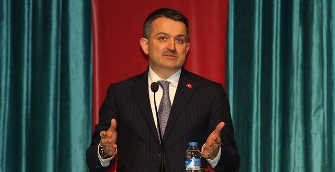 Bakan Pakdemirli'den patates ekiminin yasaklandığı iddialarına cevap