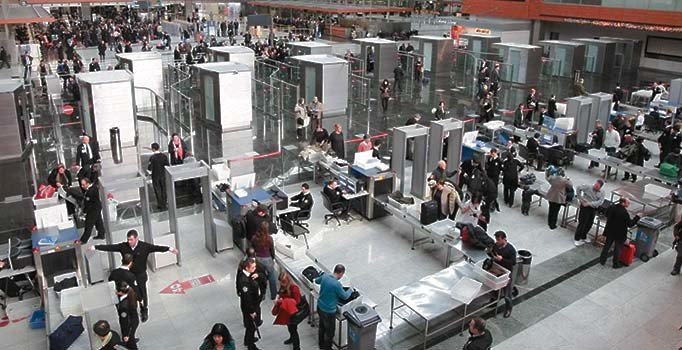 Uçuşu garantiye alan yolcu Sabiha’ya kaçtı