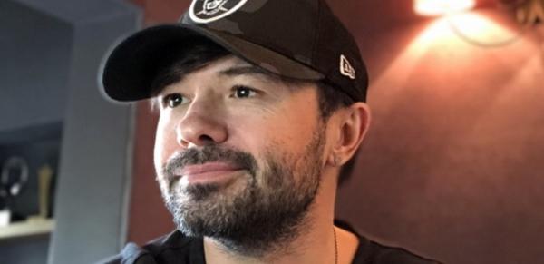 Hayranlarından Yalın’a 39’uncu yaş sürprizi