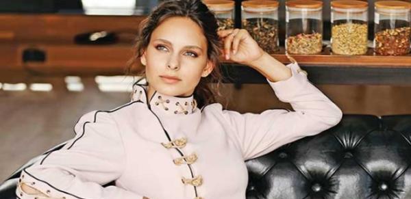 Doğu'daki çocuklara Jessica May'dan kitap yardımı