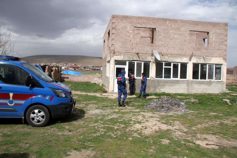 94a5b4dec508cd707776e5dedade3b9f-1