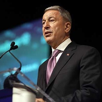 Bakan Akar: Yunan meslektaşlarımdan gerekli tedbirleri almasını bekliyorum