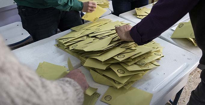 Maltepe'de 570 sandık yeniden sayılacak: CHP'den itiraz için başvuru