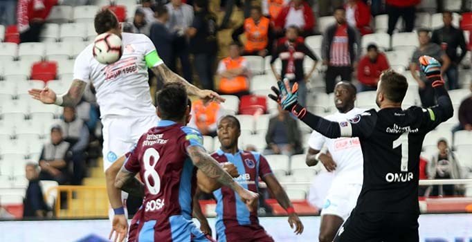 Antalyaspor, zorlu Trabzon deplasmanına çıkıyor