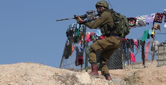 İsrail güçleri Batı Şeria'da bir Filistinliyi daha şehit etti