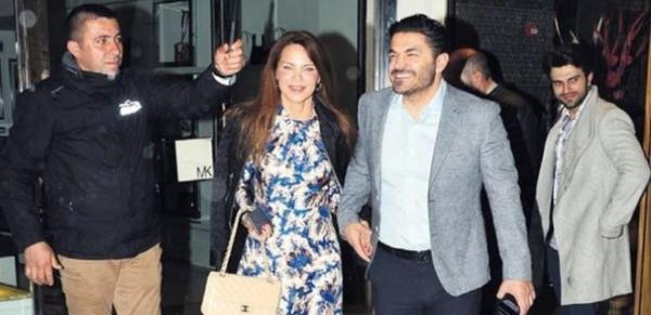 Ebru Şallı ve nişanlısının dikkat çeken şıklığı!