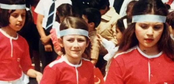 Fotoğraftaki ünlü ismi tanıyabildiniz mi?