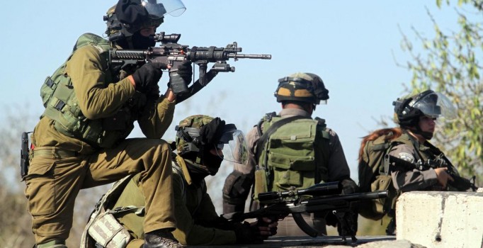 İsrail, Ayrım Duvarı'nı geçmeye çalışan Filistinli çocuğu şehit etti