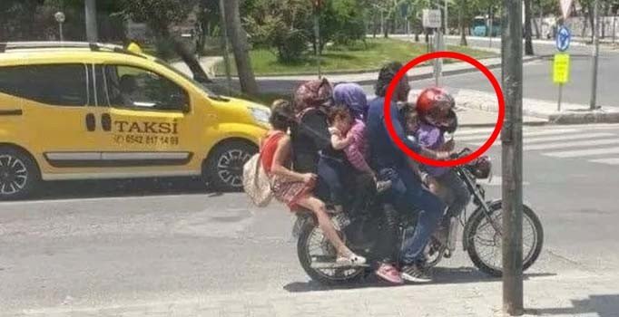 7 kişi tek motorda, sadece birine kast takıldı