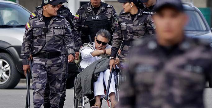 FARC lideri Jesus Santrich cezaevi kapısında yeniden gözaltına alındı