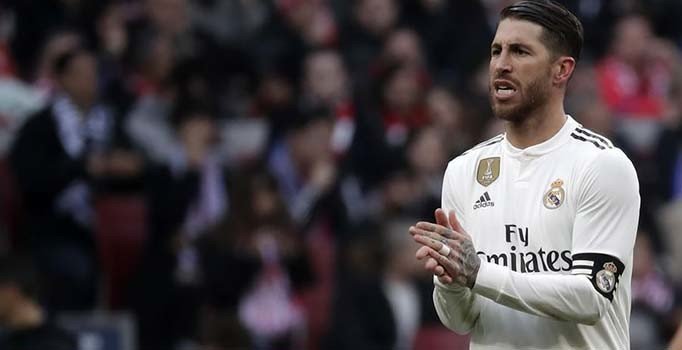 Sergio Ramos, Real Madrid'de kalıyor