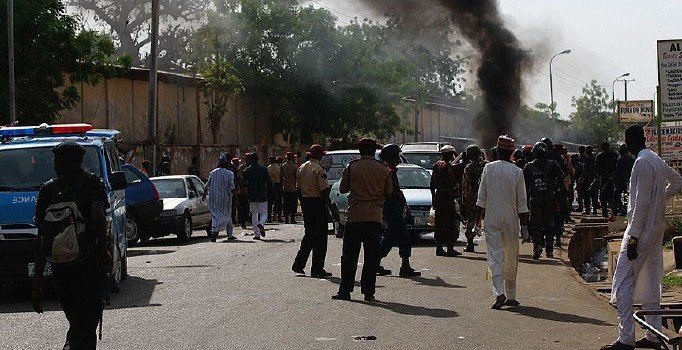 Nijer'de 52 askerin bulunduğu birliğe bombalı saldırı: 17 ölü