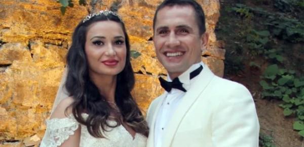 Emre Aşık’tan kendisini FETÖ’yle suçlayan eşine dava!