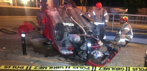 Beşiktaş’ta ticari aracın çarptığı otomobil takla attı