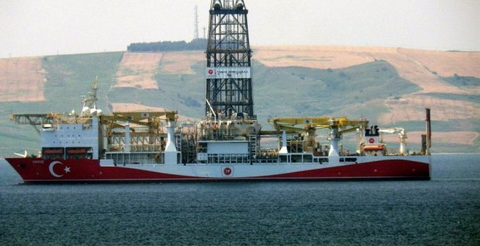 'Yavuz' sondaj gemisi, Çanakkale Boğazı'nda