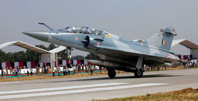 Hint askeri nakliye uçağı radardan kayboldu