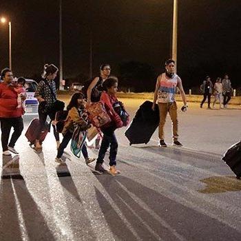 BM: Bir günde 5 bin 400 Venezuelalı Peru'ya giriş yaptı