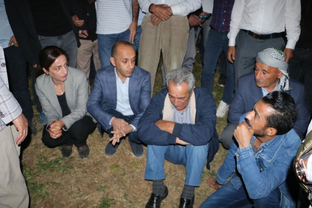 08d99e9a24a33bd8fe0740c33d9cd7b4