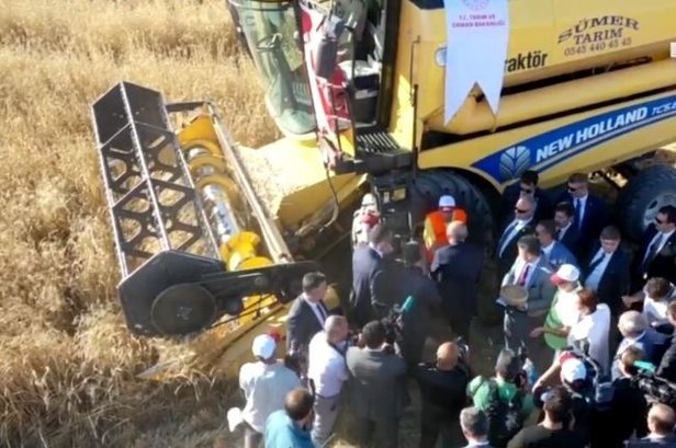 0x0-son-dakika-baskan-erdogan-bicerdoverde-bugday-hasadi-yapti-1564154476486 19-07/26/0x0-son-dakika-baskan-erdogan-bicerdoverde-bugday-hasadi-yapti-1564154476486.jpg