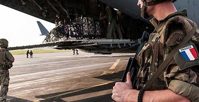 Fransa Afrika'daki varlığını sürdürmeyi hedefliyor