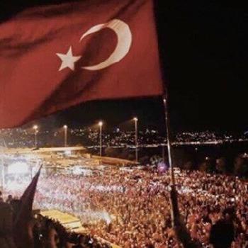 15 Temmuz’u adil ve özgür bir Türkiye yaratarak anabiliriz!