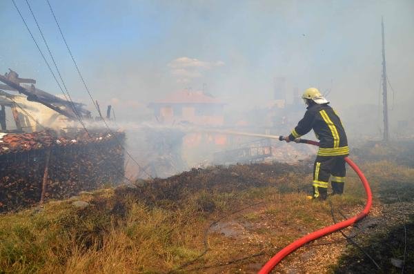 544e08a2de6624621a81bfedb3f303f3