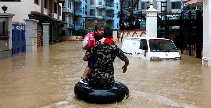 Nepal'de muson felaketi! 78 kişi can verdi