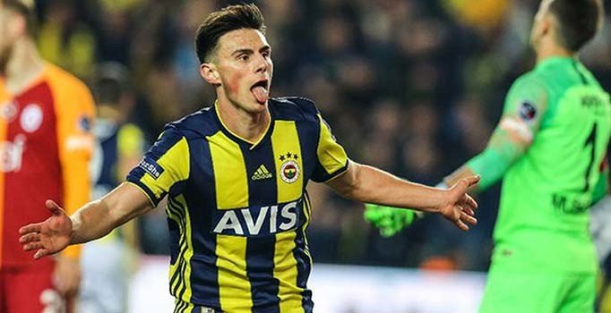 Eljif Elmas, Fenerbahçe'ye veda etti