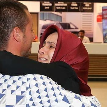 Libya'da alıkonulan Türk gemiciler yurda döndü