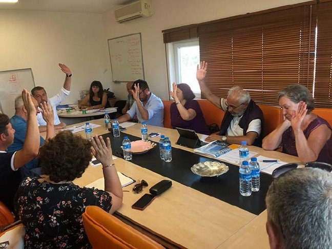 bozcaada-belediye-meclisinden-radikal-ruhsat-karari_7251_dhaphoto2 19-07/04/bozcaada-belediye-meclisinden-radikal-ruhsat-karari_7251_dhaphoto2.jpg