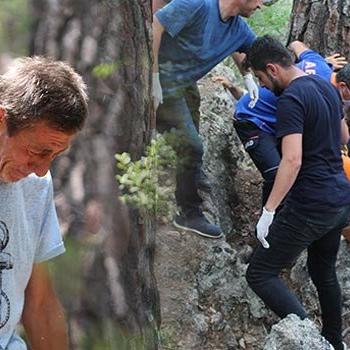 En acı bekleyiş... Gözyaşlarına hakim olamadı