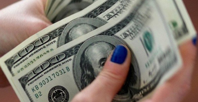 Dolar/TL kuru güne 5,71 seviyesinde başladı