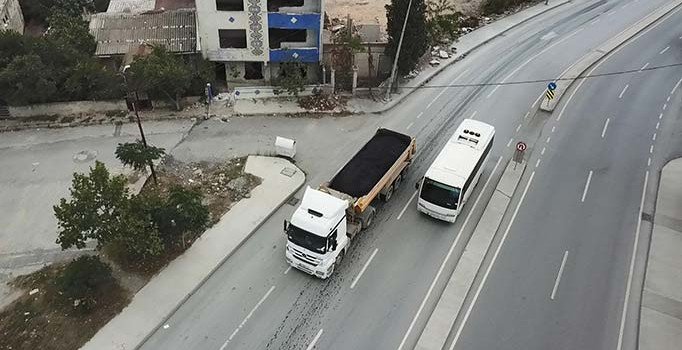 Hafriyat kamyonu ile drift yaptı