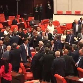CHP ve MHP milletvekilleri arasında tartışma