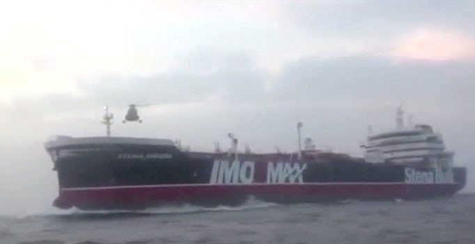 İran: Devrim Muhafızları İngilizlerin korsanlığına cevap verdi