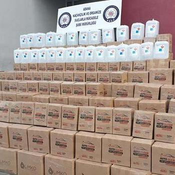 18 kişinin hayatını kaybettiği Adana'da 2 bin 395 litre etil alkol ele geçirildi