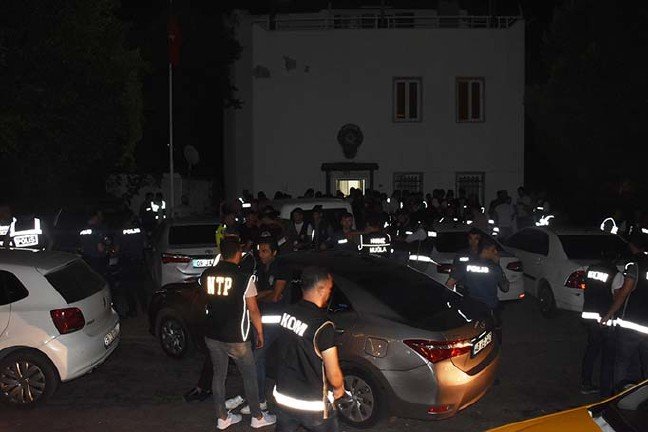 aw774865_01 19-08/09/aw774865_01.jpg