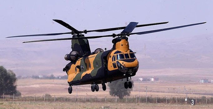 Amerikan Boeing firması 4 Chinook helikopterinin daha Türkiye'ye teslim etti