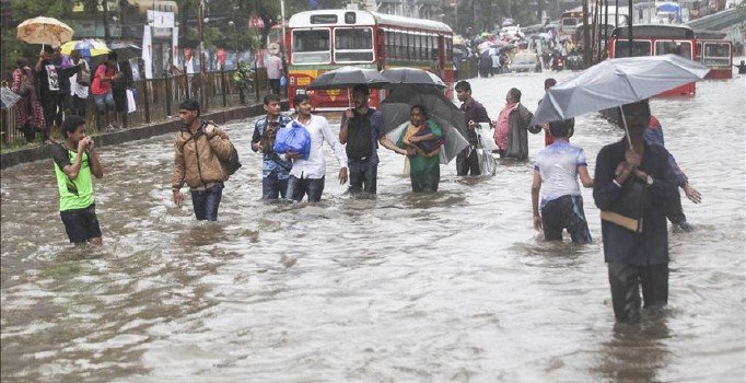 Hindistan'da sel felaketi: 6 ölü, 22 binden fazla kişi tahliye edildi