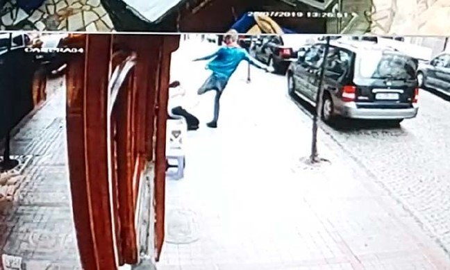 rizedeki-saldirida-yaralanan-rabia-dhaya-konustu-bogarak-oldurucekti_6323_dhaphoto5 19-07/29/rizedeki-saldirida-yaralanan-rabia-dhaya-konustu-bogarak-oldurucekti_6323_dhaphoto5.jpg