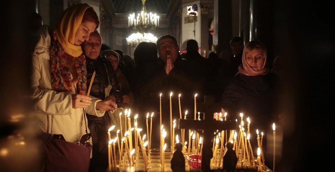 Fener'den ayrılan Rus Ortadoks kiliseleri Moskova'ya bağlandı