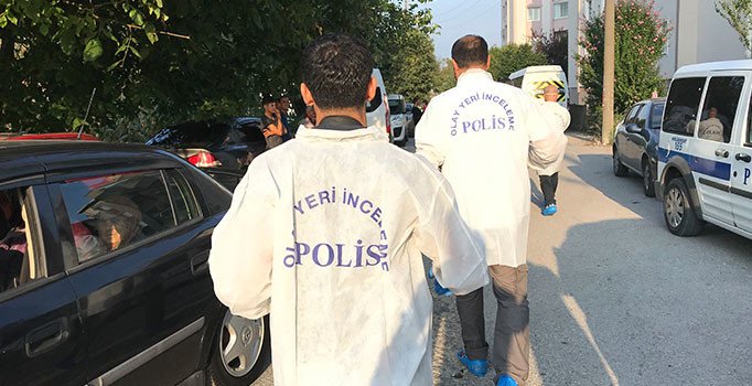 Tek kelimeyle vahşet! Babasını keserle öldürdü