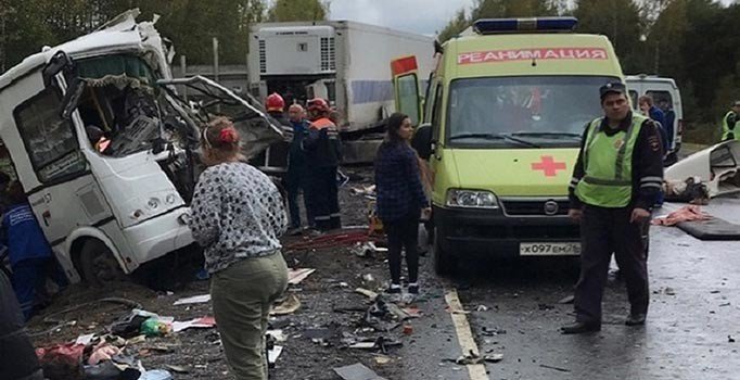 Rusya'da otobüsle kamyon çarpıştı: 7 ölü, 28 yaralı