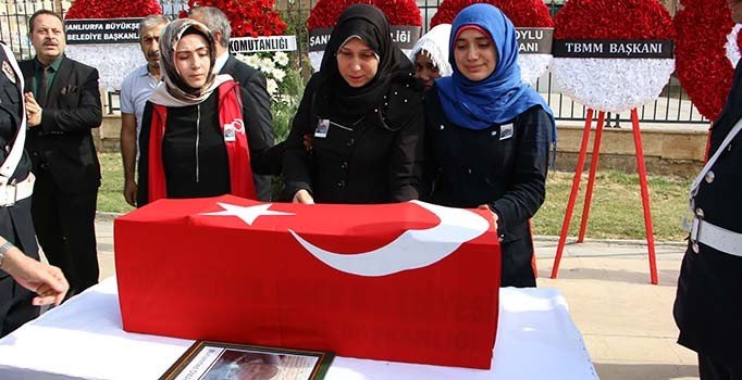 Akçakale'de şehit Muhammed bebek ile Cihan Güneş için tören