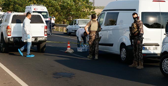Şanlıurfa'da otomobile silahlı saldırı: 3 ölü