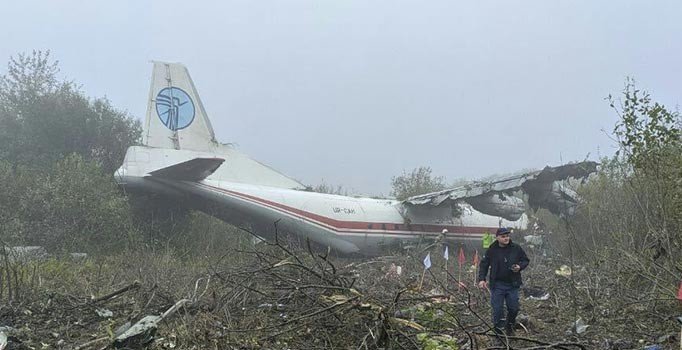 Ukrayna'da uçak kazası: 5 ölü, 3 yaralı